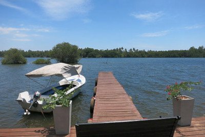 Dodanduwa lagoon picture 1